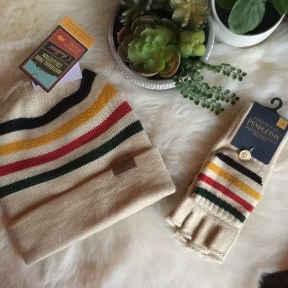 PENDLETON KNIT AND AND MATCHING GLOVE/MITTENS “GLACIER STRIPE” - Picture 1 of 3